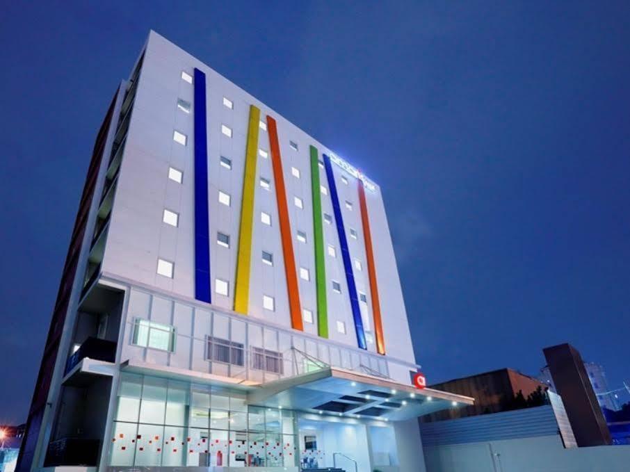 Amaris Hotel Tebet Jakarta Exterior photo